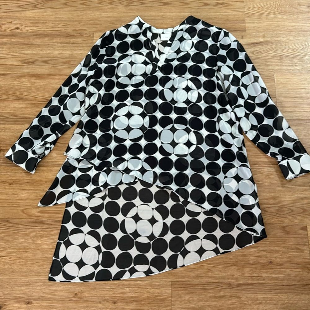 Chico's Womens Dots Galore Tula Top Tunic Blouse Medium 2 Long Sleeve Black